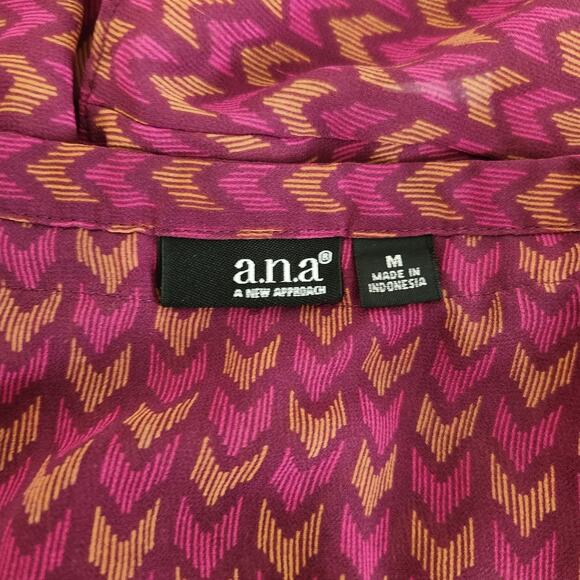 A.N.A Chevron Print Roll-tab Sleeve Blouse Size M - Picture 7 of 9